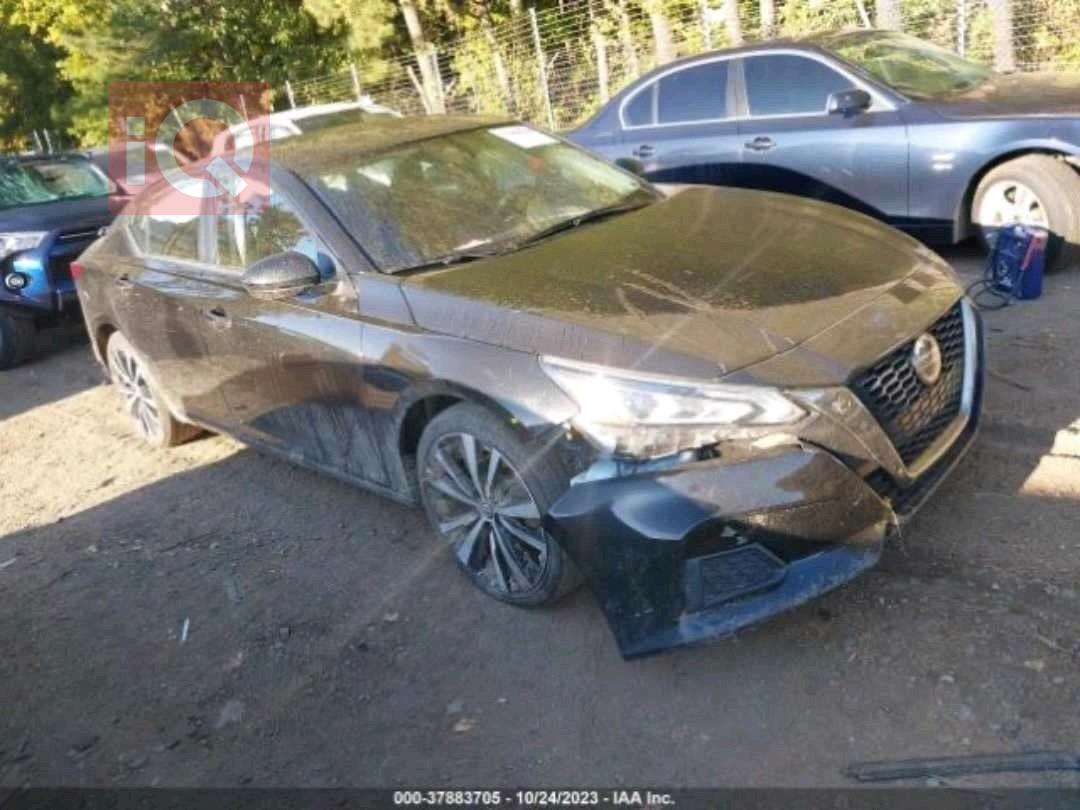 نيسان ألتيما